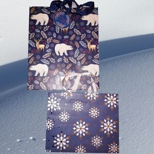 PENDING TRADE⭐Winter Polar Bear & Snowflake Gift Bags - Navy and White